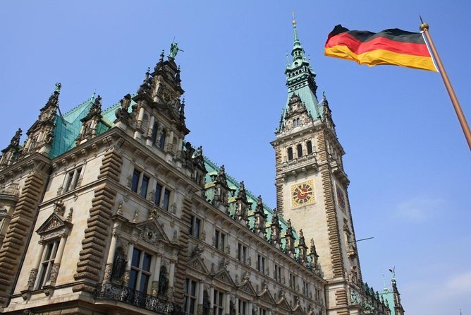 10 secrets of Hamburg's old town - exciting scavenger hunt tour - Key points at a glance