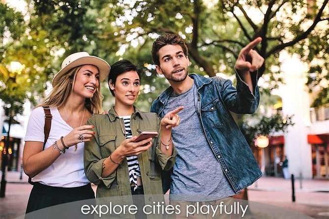 10 secrets of Hamburg's old town - exciting scavenger hunt tour - Starting at Hamburg City Hall