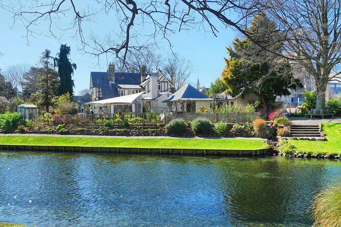 A Remarkable Scavenger Hunt: Digging Up Canterbury's Treasure - Christchurch Art Gallery and the value of a clue