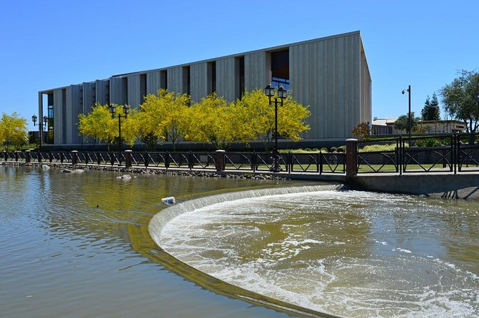 A Remarkable Scavenger Hunt: Resilient Bakersfield - Rabobank Arena and the questions behind the buildings