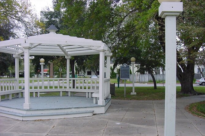 A Spectacular Scavenger Hunt: Sparkling City by the Sea - What the $12.31 price really buys