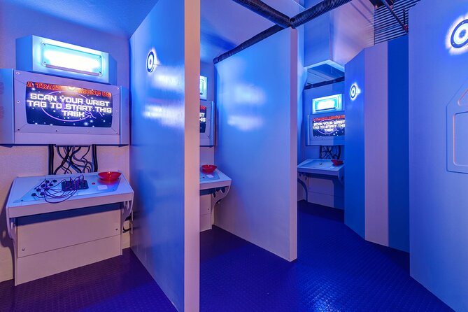 A Traitor Among Us Escape Room Game for Private Group - A spaceship mission with no locks or keys