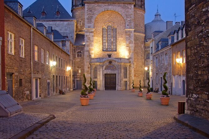 Aachen Scavenger Hunt and Highlights Self Guided Audio Tour - Why this Aachen walk works best as a flexible city introduction
