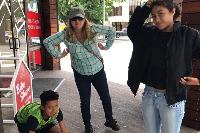 Adventurous Scavenger Hunt in Chicago by Zombie Scavengers - Finding survival items in any order