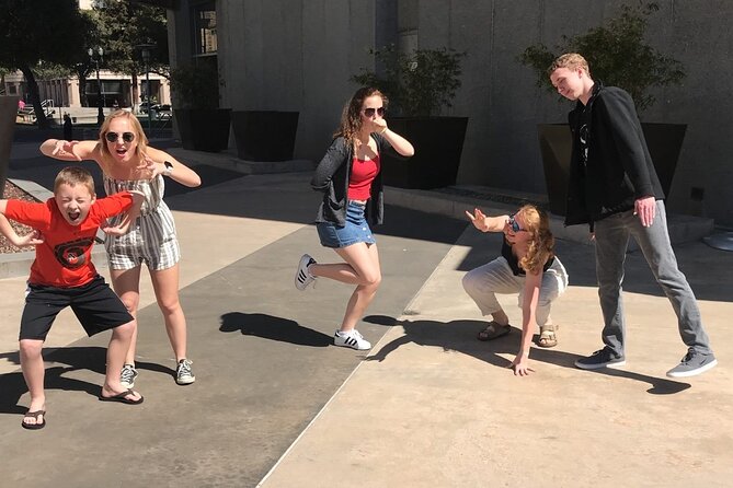 Adventurous Scavenger Hunt in Chicago by Zombie Scavengers - How the app turns Chicago into a game