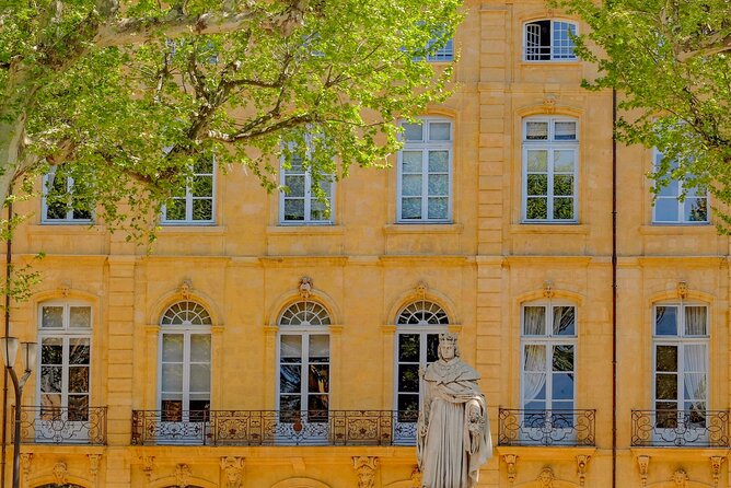 Aix-en-Provence Scavenger Hunt and Sights Self-Guided Tour - Who should choose this Aix activity?