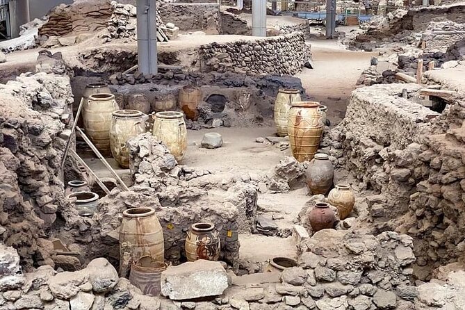 Akrotiri Family Treasure Hunt ,kid friendly Archeology Adventure - Who will enjoy this Akrotiri experience most