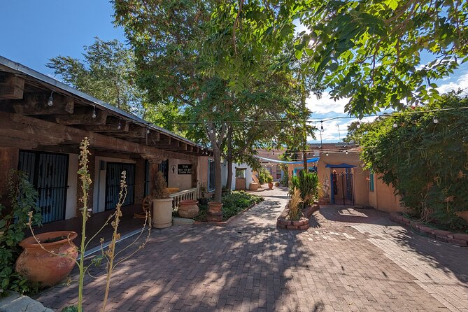 Albuquerque Scavenger Hunt Walking Tour and Game - Nineteen Clues and a Leaderboard