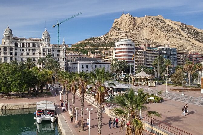 Alicante Secret Society Exploration Game and Tour - Who should book this Alicante quest?
