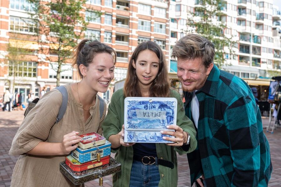 Amsterdam: "Operation 45 " Treasure Hunt Walking Tour - A diamond mystery in Amsterdam’s old Jewish District