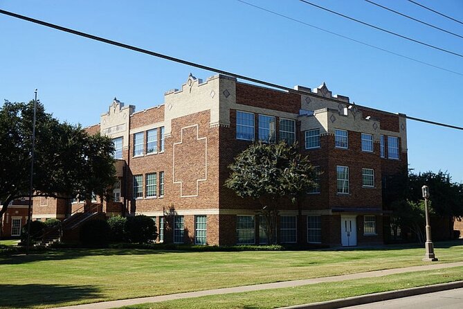 An Epic Scavenger Hunt: The Best of Plano, Texas - Timing, weather, and practical planning