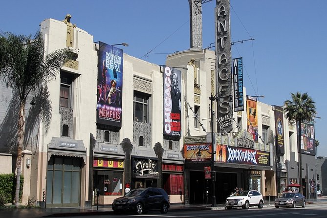 An Epic Scavenger Hunt: Tinseltown's Biggest Stars - Key points at a glance