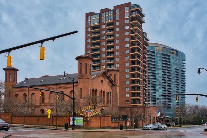 An Exciting Scavenger Hunt: Discovering Columbus - COSI and the Christopher Columbus Statue finish the city circuit