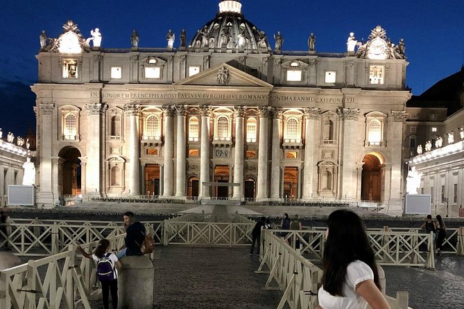 Angels & Demons Rome Scavenger Hunt: The Illuminati Escape Game - Stop 4: Trevi Fountain