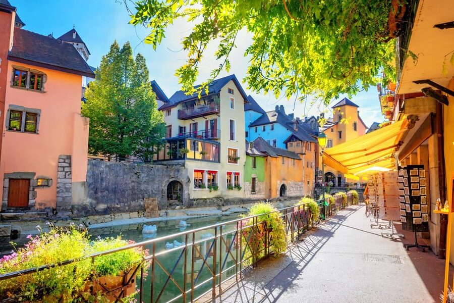 Annecy: Escape game outdoor - the shadow of the sword - Who will enjoy this Annecy adventure