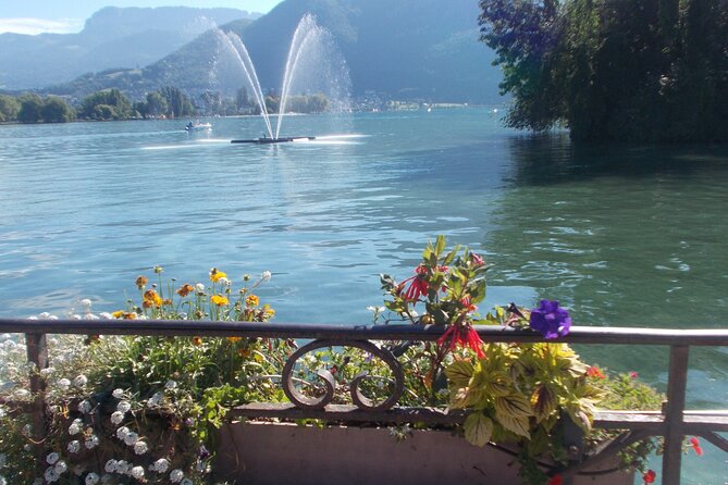 Annecy Scavenger Hunt and Highlights Self Guided Audio Tour - Riddles make the tour more social