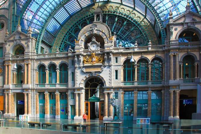 Antwerp Scavenger Hunt and Best Landmarks Self Guided Audio Tour - Grote Markt and Antwerp’s grand finale