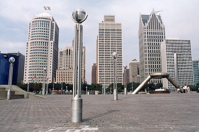 Astounding Scavenger Hunt: Detroit Roll Through Motor City - Hart Plaza and the Detroit Riverfront Feel