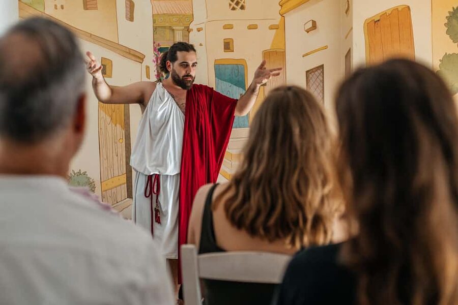 Athens: Ancient Greek Theatre Murder Mystery Experience - Practical tips for making the hour work well