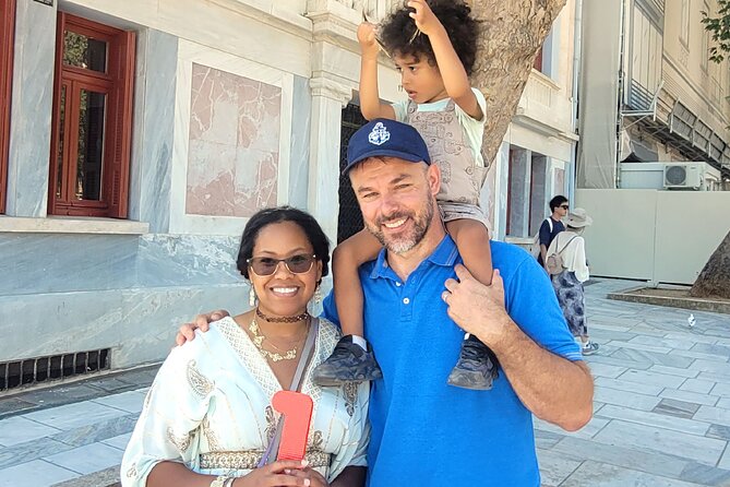 Athens Family Mythology Treasure Hunt and Tour w Food Stop - What the app adds, and where the guide matters most
