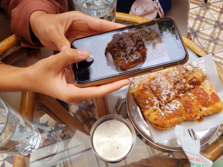 Athens: Private Urban Treasure Hunt and Tour - How the smartphone game works