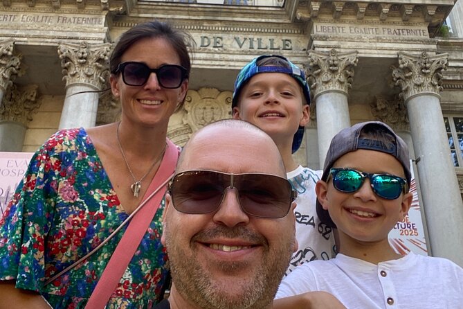 Avignon Scavenger Hunt and Sights Self-Guided Tour - The Palais des Papes as a major stop