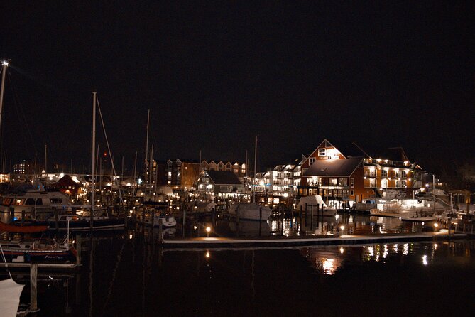 Awesome Scavenger Hunt: Annapolis Red Bricks & Blue Views - Trivia, photo challenges, and team play