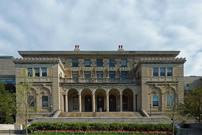 Awesome Scavenger Hunt: Artistic and Musical Madison - Stop Three: Chazen Museum of Art