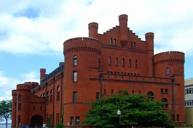 Awesome Scavenger Hunt: Artistic and Musical Madison - Stop One: The Wisconsin State Capitol