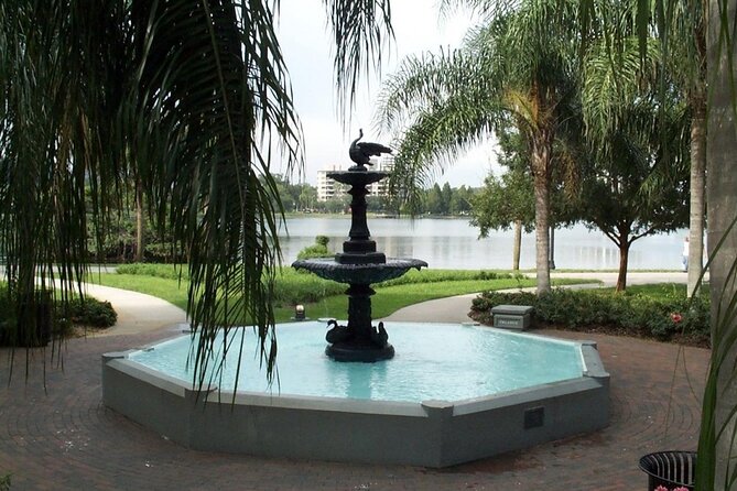 Awesome Scavenger Hunt: Lake Eola's Art Scene & Scenery - The Let’s Roam app shapes the whole experience