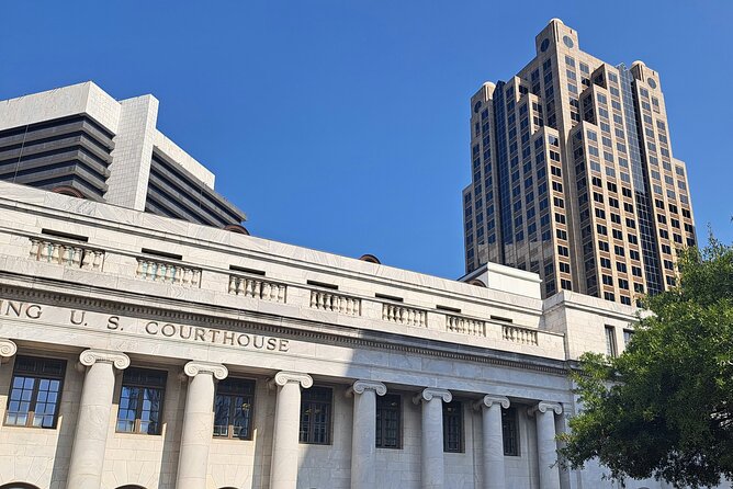 Awesome Scavenger Hunt: Pillars of Birmingham - A theatrical finish at the Alabama Theatre