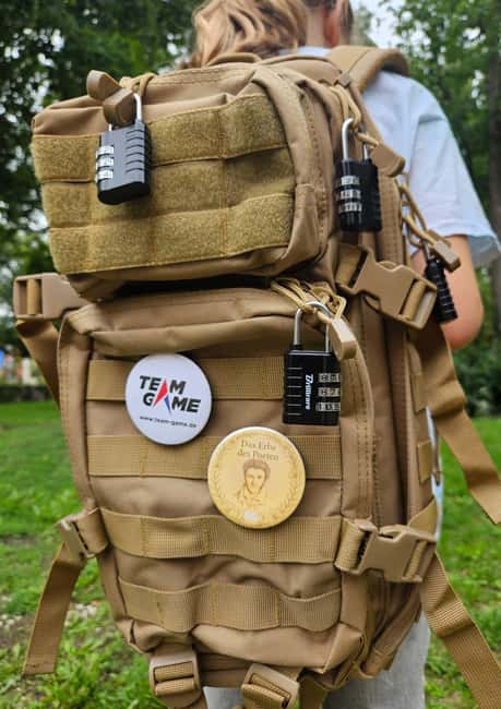 Bamberg: Mystical Puzzle Tour with Puzzle Backpack and Culinary Delights - What the puzzle backpack gives you