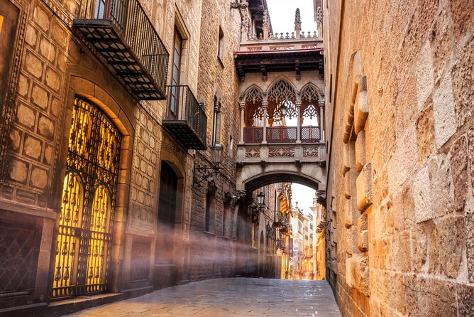 Barcelona Gothic Quarter Scavenger Hunt and City Highlights Walking Tour - Starting at Plaça de l’Àngel