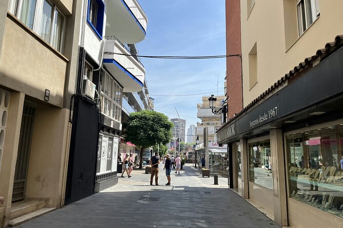 Benidorm Old Town and Beaches Tour and Exploration Game - Who will enjoy this most?