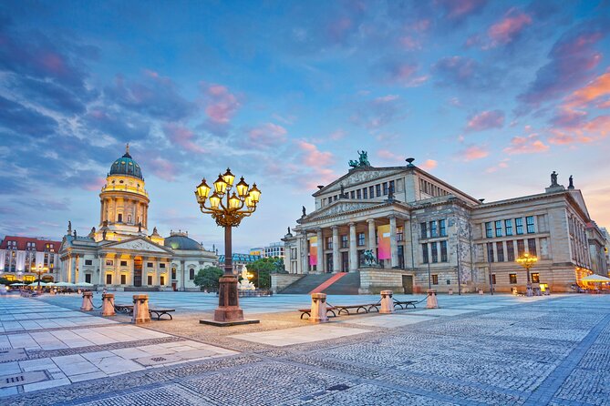 Berlin Highlights Self guided scavenger hunt and Walking Tour - Choosing your language and start time