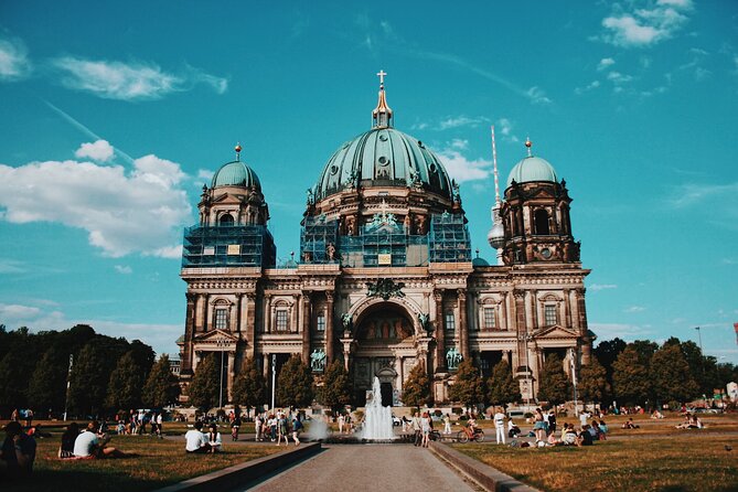 Berlin Scavenger Hunt and Highlights Self-Guided Tour - The walking plan: 65 minutes on foot, about two hours overall
