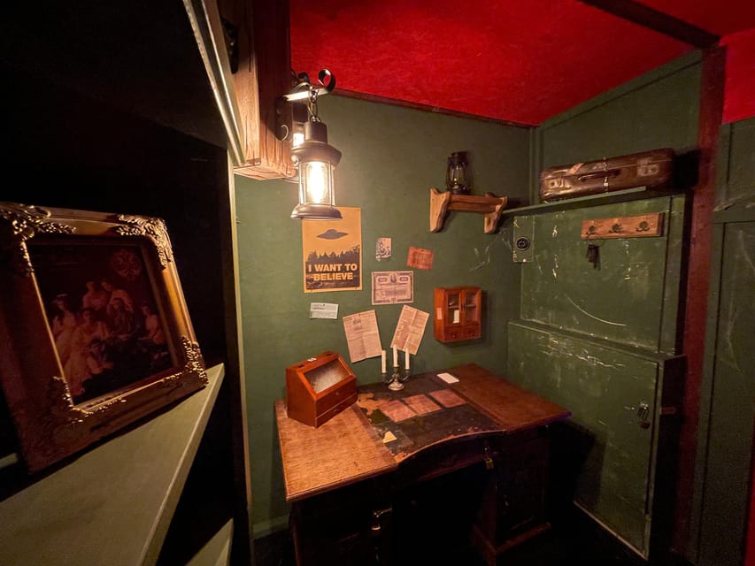 Berlin: “Shadow of the Rubber Duck” Escape Room Experience - What happens during the 60-minute session