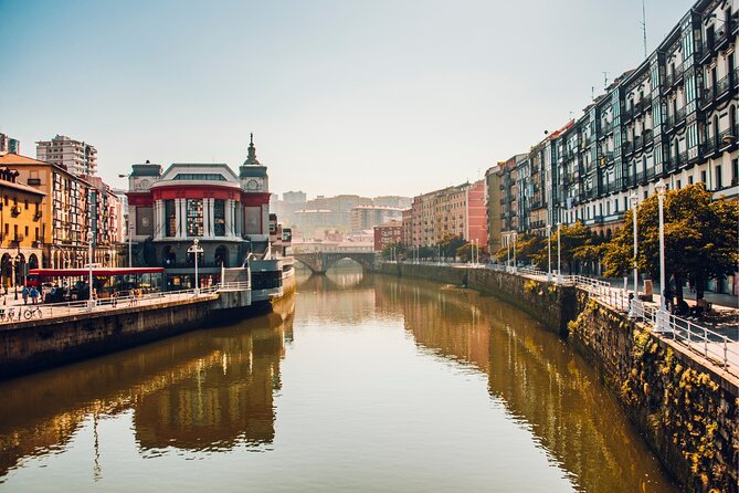 Bilbao Scavenger Hunt and Highlights Self Guided Audio Tour - City Hall and the route into the old center