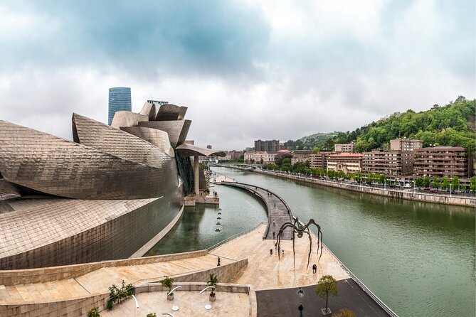 Bilbao Scavenger Hunt and Highlights Self Guided Audio Tour - San Anton, the cathedral area, and Ribera Market