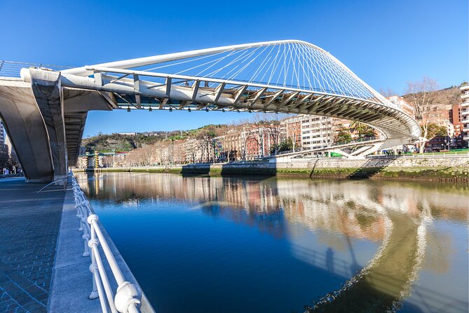 Bilbao Scavenger Hunt and Highlights Self Guided Audio Tour - What the app does well, and where it needs help