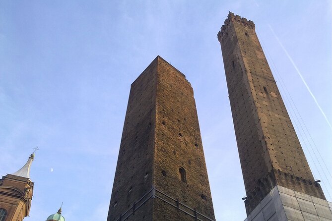Bologna Scavenger Hunt and Highlights Self Guided Audio Tour - Why Bologna works well for a self-guided puzzle walk