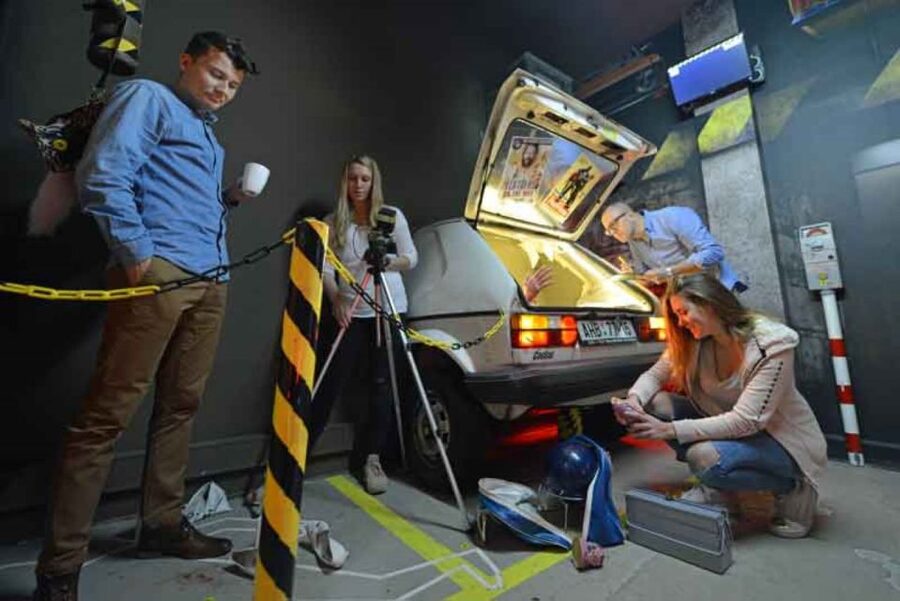 Bonn: Escape Room Games - Crime Scene: Search for the Murder Weapon