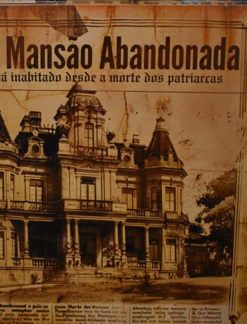 Braga: Escape Room, Haunted Mansion - Entering the cursed mansion near Braga Parque