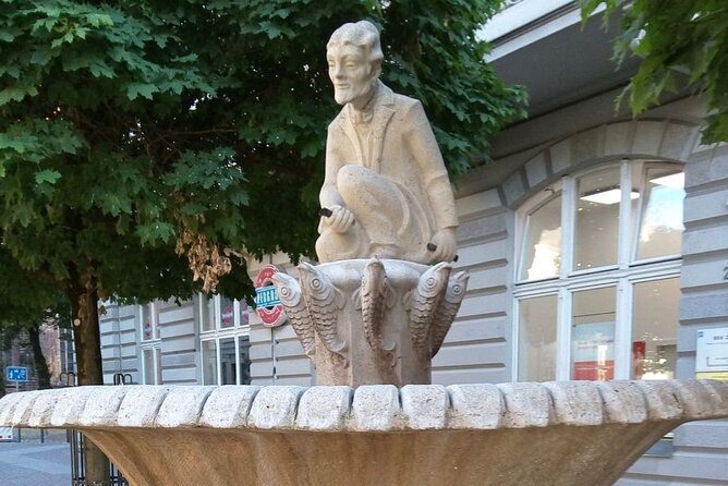 Brandenburg Scavenger Hunt and Sights Self-Guided Tour - Finding Villa Lehmann and the lesser-known stops