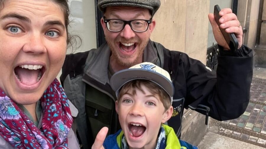 Brighton: City Walking Tour & Exploration Game - What the $37 group price really gives you