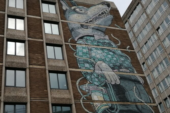 Bristol Street Art: Banksy Exploration Game and Tour - Aryz and the five-story festival mural