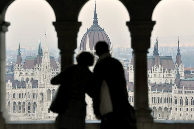 Budapest Highlights Self guided scavenger hunt and Walking Tour - St. Stephen’s Square and the Liberty Statue