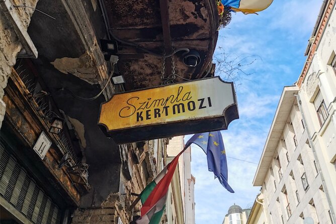 Budapest (Jewish Quarter) Scavenger Hunt and Self-Guided Tour - How the Explorial app shapes the experience