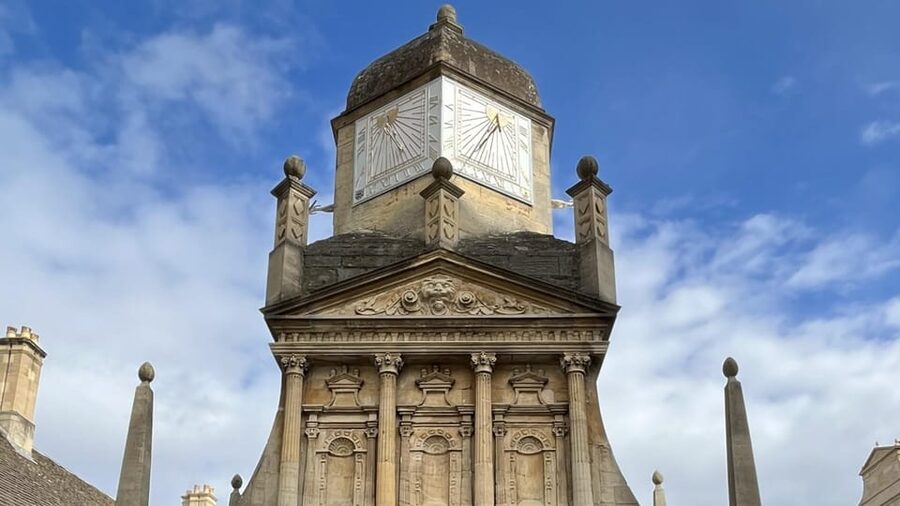 Cambridge: City Walking Tour & Exploration Game - Why the group price can be good value