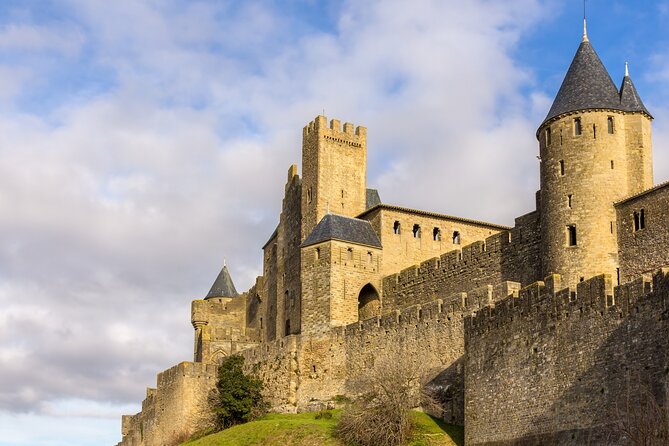 Carcassonne Scavenger Hunt and Highlights Self-Guided Tour - Six languages and a private group